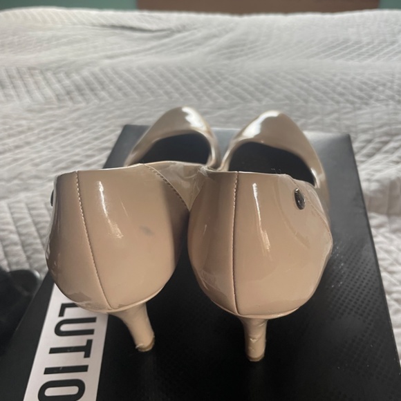 Pumps. Worn once. As pictured. Excellent condition. - Picture 4 of 6